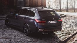 BMW 320d Touring 2.0 190 KM - galeria redakcyjna - widok z ty³u