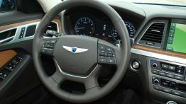 Nowy Hyundai Genesis - koreańska demonstracja