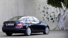 Więcej elektroniki, mniej paliwa