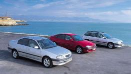 Toyota Avensis I - godny następca