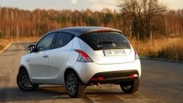 Lancia Ypsilon IV Hatchback 5d 1.3 Multijet 16v 95KM - galeria redakcyjna 2 - widok z tyłu