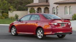 Toyota Corolla po liftingu - wersja USA - widok z tyłu