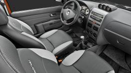Fiat Strada Krótka Kabina - widok ogólny wnętrza z przodu