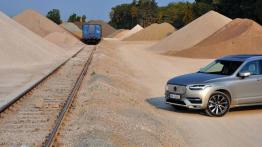 Volvo XC90 II 2.0 D5 225 KM - galeria redakcyjna - przód - inne ujęcie