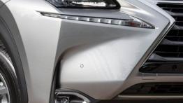 Lexus NX 200t (2015) - wersja amerykańska - prawy przedni reflektor - wyłączony