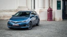 Toyota Auris II Facelifting - galeria redakcyjna - widok z przodu