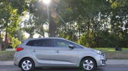 Kia Carens IV 1.6 GDI 135KM - galeria redakcyjna - prawy bok