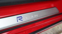 Volvo S60 II Facelifting 2.0 181KM - galeria redakcyjna - listwa progowa