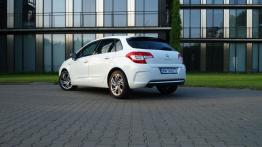 Citroen C4 II Hatchback 5d 2.0 HDi 150KM - galeria redakcyjna - widok z tyłu