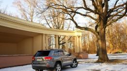Jeep Grand Cherokee IV Terenowy 3.0 V6 CRD 241KM - galeria redakcyjna - widok z tyłu