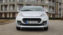 Peugeot 107 Hatchback 5d Facelifting 2012 1.0 VTI 68KM - galeria redakcyjna - widok z przodu