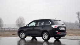 Mitsubishi Outlander III SUV 2.0 SOHC MIVEC 147KM - galeria redakcyjna - lewy bok