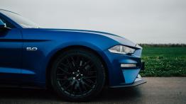 Ford Mustang GT - galeria redakcyjna - prawy bok