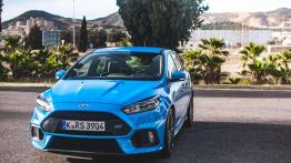 Ford Focus RS - niebieski terrorysta