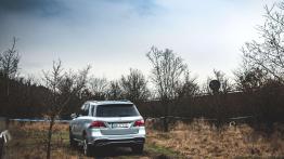 Mercedes na torze w Bednarach - prezentacja dynamiczna