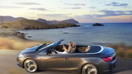 Opel Cascada zmienia znaczek i wybiera się do USA