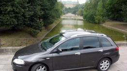 Fiat Croma 1.9 JTD (150 KM) Dynamic - lewy bok