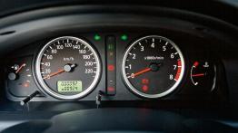 Nissan Almera - deska rozdzielcza