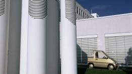 Mercedes Nafa - prawy bok