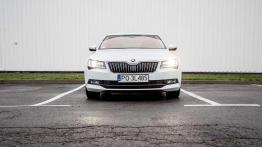 Skoda Superb Laurin & Klement 2.0 TDI 150 KM - galeria redakcyjna - widok z przodu