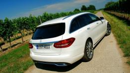 Mercedes Klasa C W205 Kombi - galeria redakcyjna - widok z tyłu