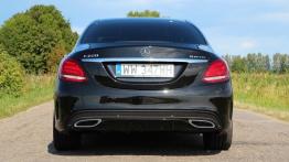 Mercedes Klasa C W205 Sedan - galeria redakcyjna - widok z tyłu