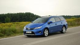 Toyota Auris II Touring Sports Valvematic 130 - galeria redakcyjna - lewy bok