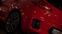 Kia ceed II GT 5d 1.6 T-GDI 204KM - galeria redakcyjna - tył - inne ujęcie