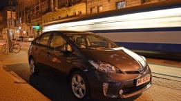 Toyota Prius IV Hatchback Facelifting 1.8 HSD 136KM - galeria redakcyjna - widok z przodu