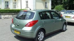 Nissan Tiida - galeria redakcyjna - widok z tyłu