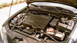 Honda Accord VII Sedan 2.2 i-CTDi 140KM - galeria redakcyjna - maska otwarta