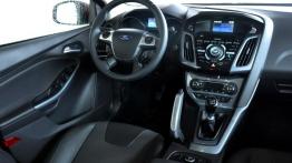 Ford Focus III Hatchback - galeria redakcyjna - kokpit
