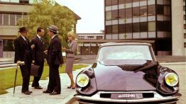 Citroen DS - Z kosmosu? Z nieba? Na pewno nie z tego świata