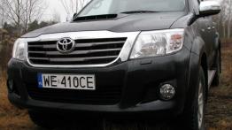Toyota Hilux VII Podwójna kabina Facelifting 3.0 D-4D 171KM - galeria redakcyjna - widok z przodu