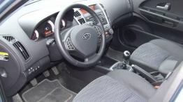 Kia Cee´d - pełny panel przedni