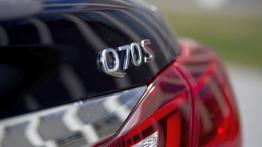 Infiniti Q70 2.2d 170 KM - galeria redakcyjna - emblemat