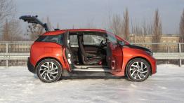 BMW i3 170KM - galeria redakcyjna - prawy bok - drzwi otwarte