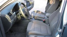 Volkswagen Jetta V - galeria redakcyjna - widok ogólny wnętrza z przodu