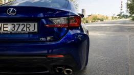 Lexus RC F - galeria redakcyjna - prawy tylny reflektor - wy??czony