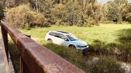 Volkswagen Golf Alltrack 2.0 TDI 184 KM - galeria redakcyjna - widok z przodu