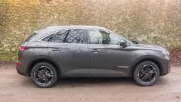DS 7 Crossback - galeria redakcyjna - prawy bok