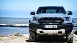 Ford Ranger Raptor - galeria redakcyjna - widok z przodu