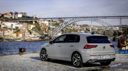 Ponadczasowy samochód, który nieustannie ewoluuje - jaka jest ósma generacja Golfa? 