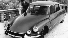 Citroen DS - Z kosmosu? Z nieba? Na pewno nie z tego świata