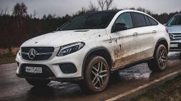 Mercedes na torze w Bednarach - prezentacja dynamiczna