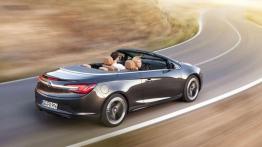 Opel Cascada zmienia znaczek i wybiera się do USA