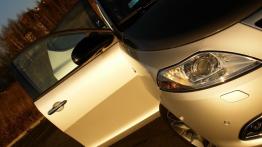 Lancia Ypsilon IV Hatchback 5d 1.3 Multijet 16v 95KM - galeria redakcyjna 2 - prawy przedni reflekto