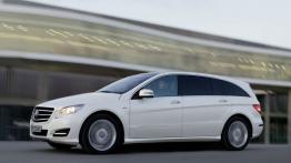 Mercedes klasy R 2011 - wersja przedłużona - lewy bok