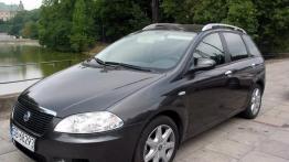 Fiat Croma 1.9 JTD (150 KM) Dynamic - lewy bok