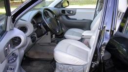 Hyundai Santa Fe 2.0 CRDi High - widok ogólny wnętrza z przodu